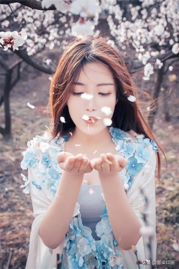 复古写真怎么拍出少女感,夏日少女感写真拍照pose