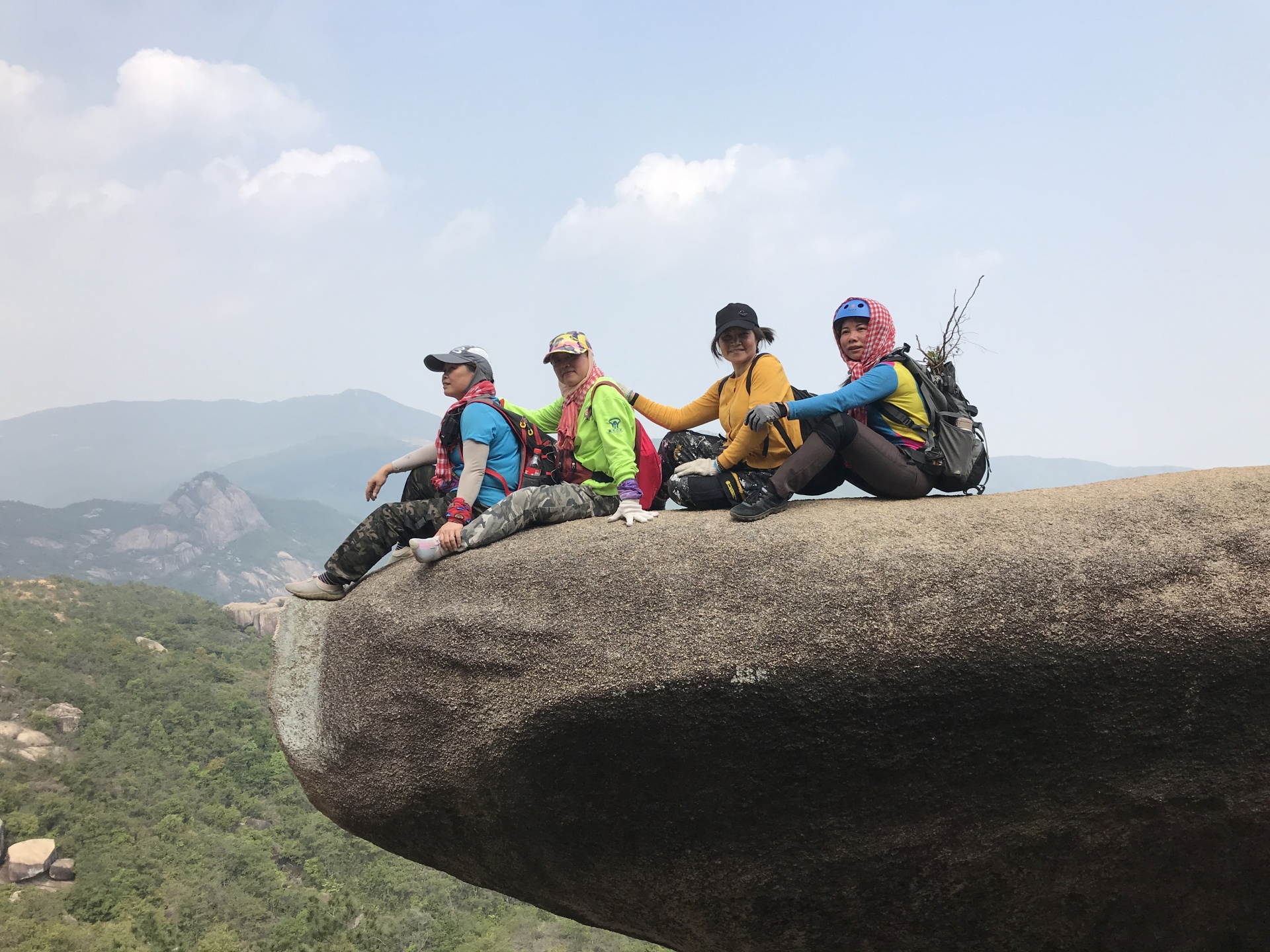 乌山三石连登快乐之旅星期六登山队