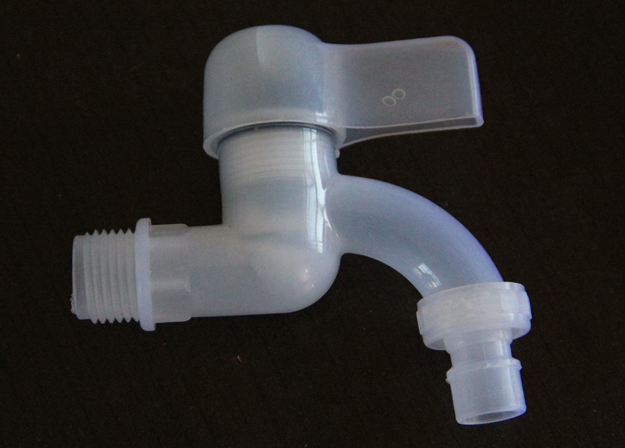 水龙头选什么材质的最好？有说法，五金店告诉你好选择