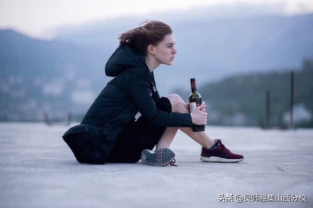 男朋友嫌我不上进要不要分手,男朋友不上进不努力怎么说分手