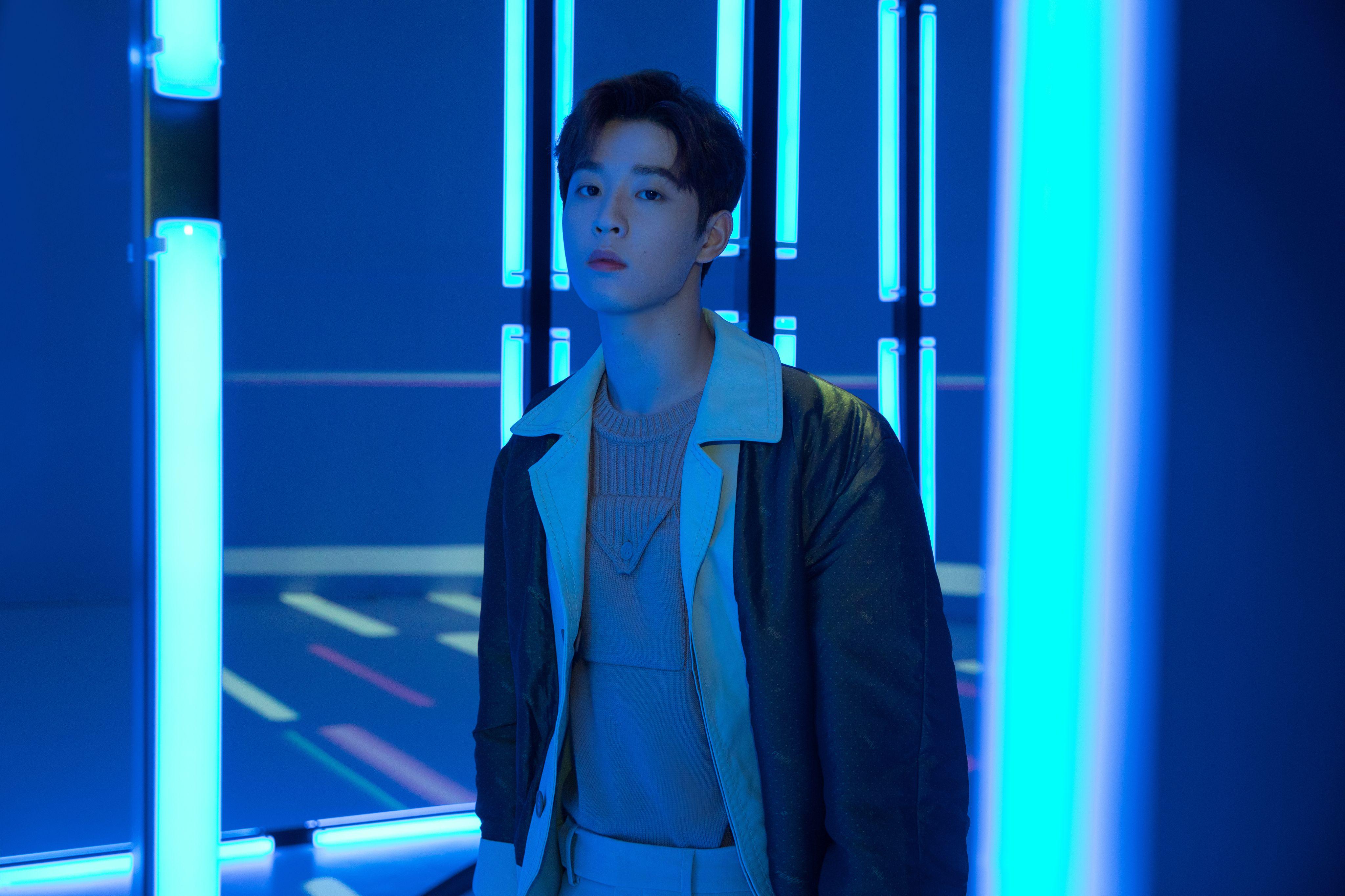 李嗣镕帅气足球视频,李嗣镕踢球的照片