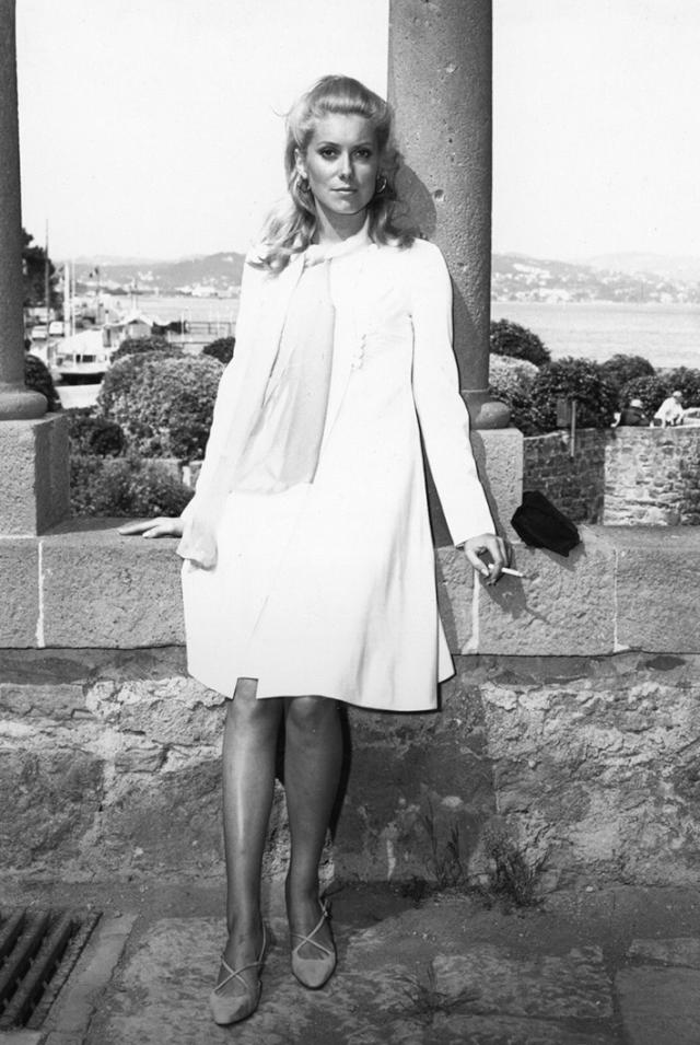 圣罗兰最经典的衣服,圣罗兰最经典款的衣服