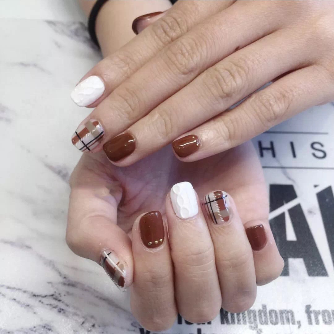 可爱又时髦的毛衣美甲教程，是时候给你的指尖换上“冬装”啦！