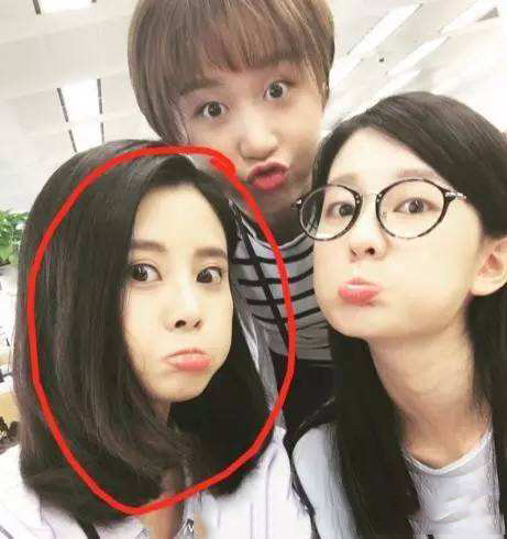 李光洁老婆结婚照P图太狠，网友嘲笑是“照骗”