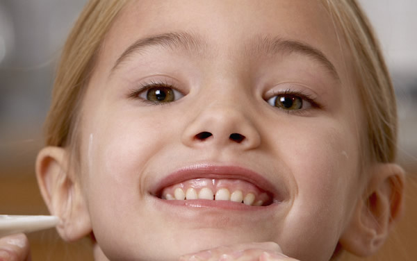 乳牙蛀掉只剩牙根影响恒牙萌出吗,乳牙蛀了要不要做根管