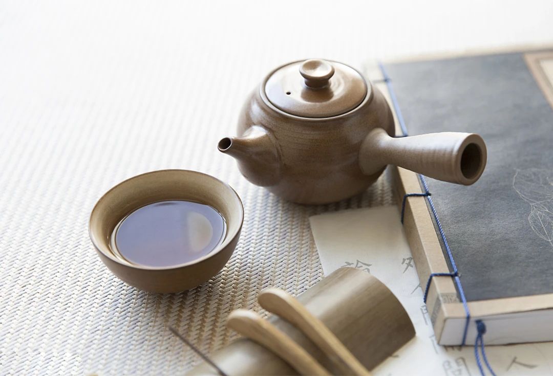 隔夜茶能不能煮来喝,隔夜茶能不能喝看专家验证真假