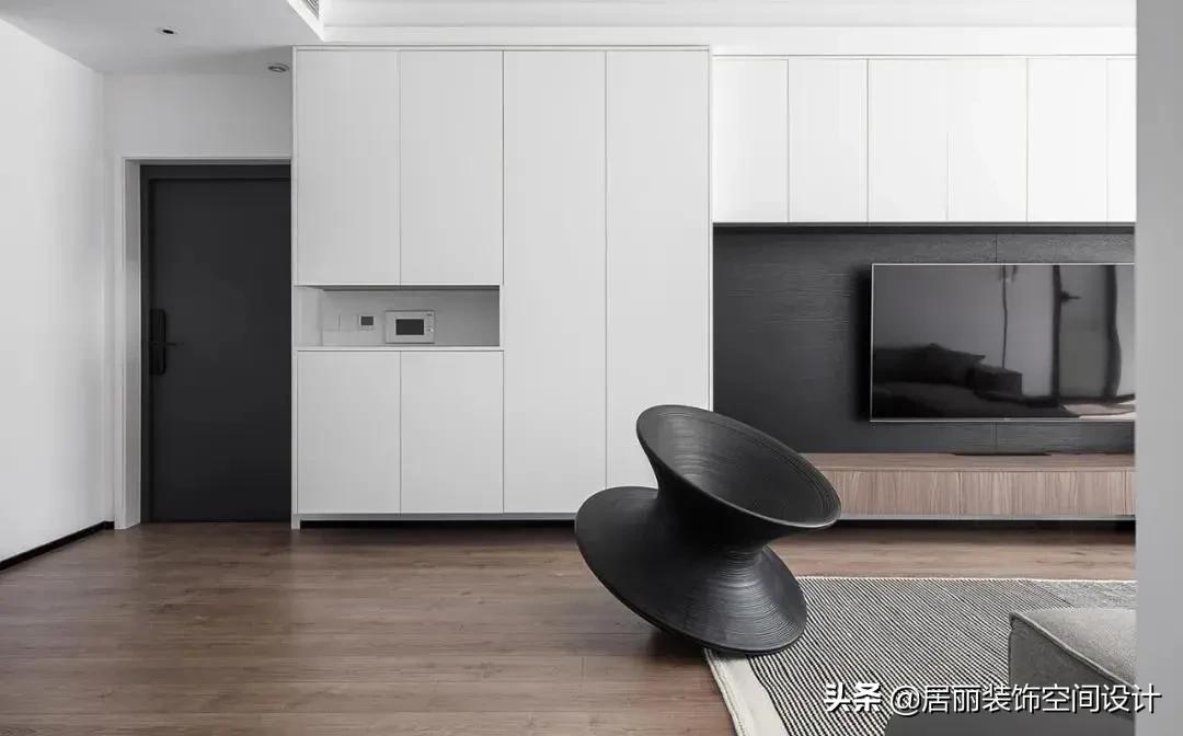 进门鞋柜设计图2022款现代风玄关,一进门就是客厅和餐厅玄关鞋柜