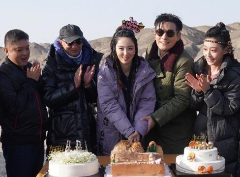 42岁董璇晒照露腰秀好身材,董璇晒健身照图文