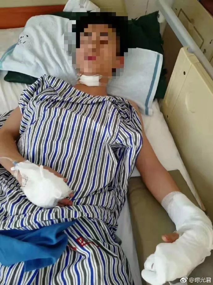 易烊千玺周冬雨演的电影少年的你,易烊千玺诠释少年的你