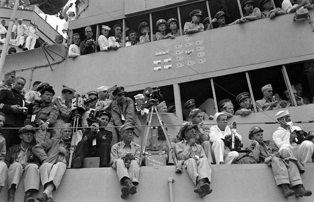 二战密苏里号投降仪式,1945年日军投降密苏里号受降仪式