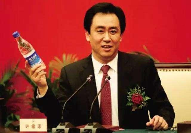 许家印对恒大冰泉定下目标,许家印谈恒大冰泉目标3年300亿