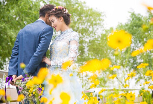 大码女生拍婚纱照更显胖怎么办,太胖了拍婚纱照怎么显瘦