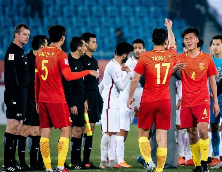 中国足球过去吃的亏,中国篮球不能再吃了,必须重视外交了