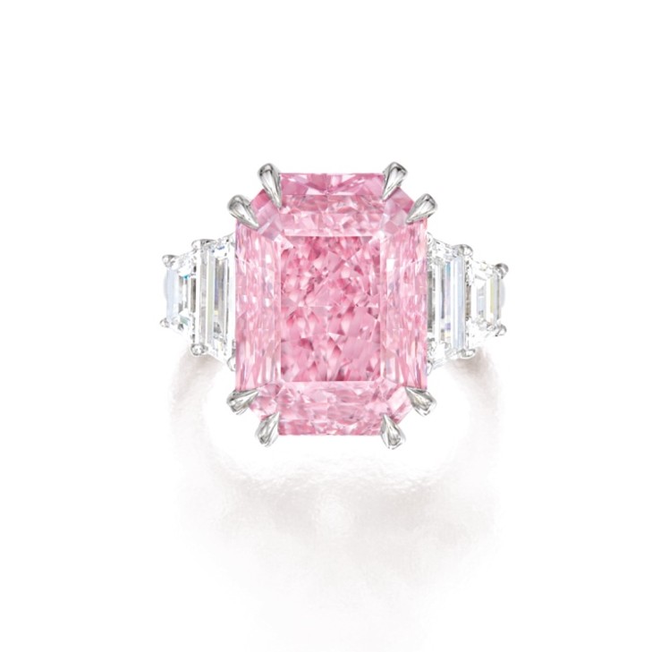 Sotheby’s香港珠宝秋拍，一颗10.64ct紫粉色钻石2000万美元成交