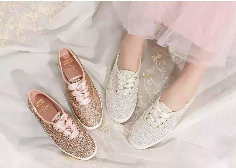 夏天什么裙子配小白鞋,夏天穿裙子可以穿小白鞋吗