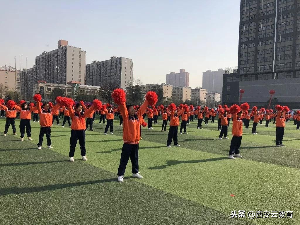 全国校园足球啦啦操展演活动,陕西奥林匹克花园学校啦啦操