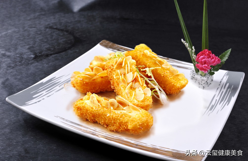 杨修之死一人一口酥的故事,杨修一人一口酥视频