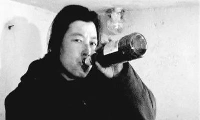 2元女子宿舍背后的辛酸——其实人生的意义就是活下去