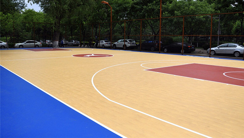 建造一个篮球场塑胶场要多少钱,篮球场成本一般多少