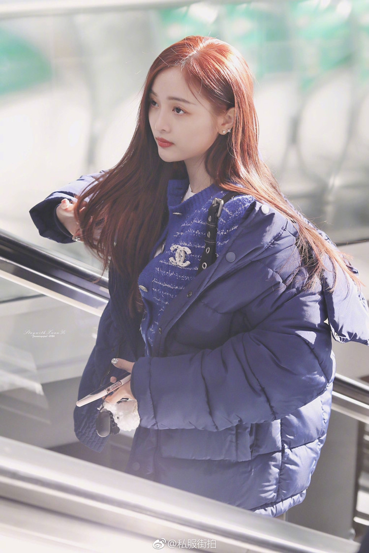 鞠婧祎、吴宣仪、迪丽热巴，你最欣赏谁的*服私**？