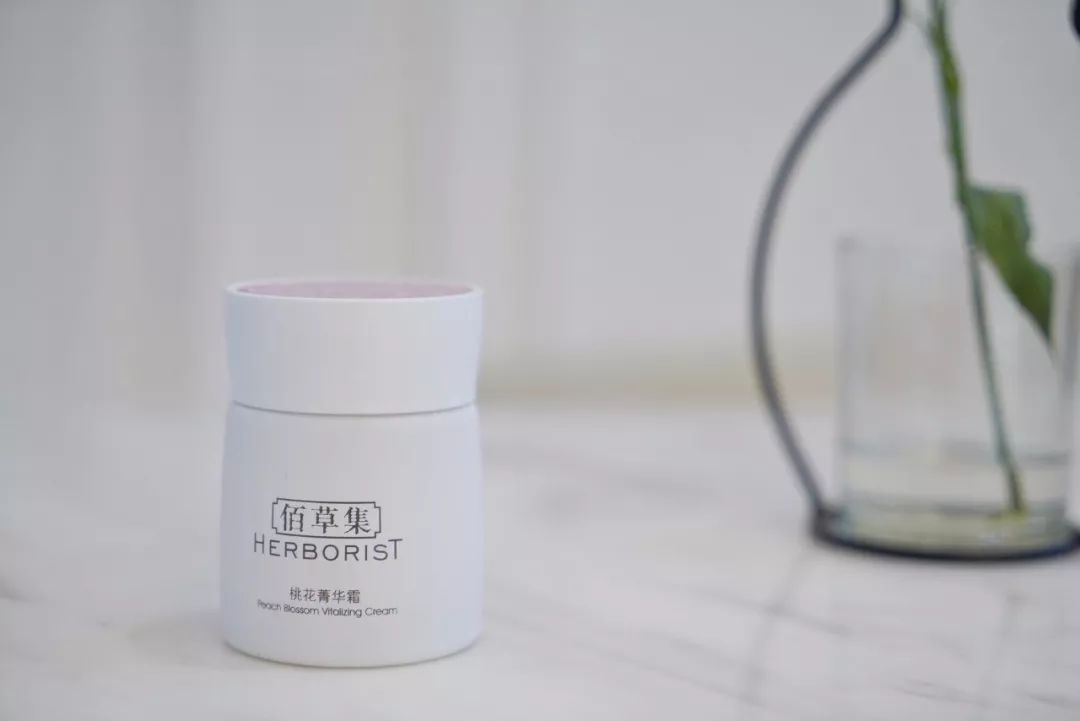 保湿滋润效果好的秋冬季面霜,这个秋冬让肌肤喝饱水