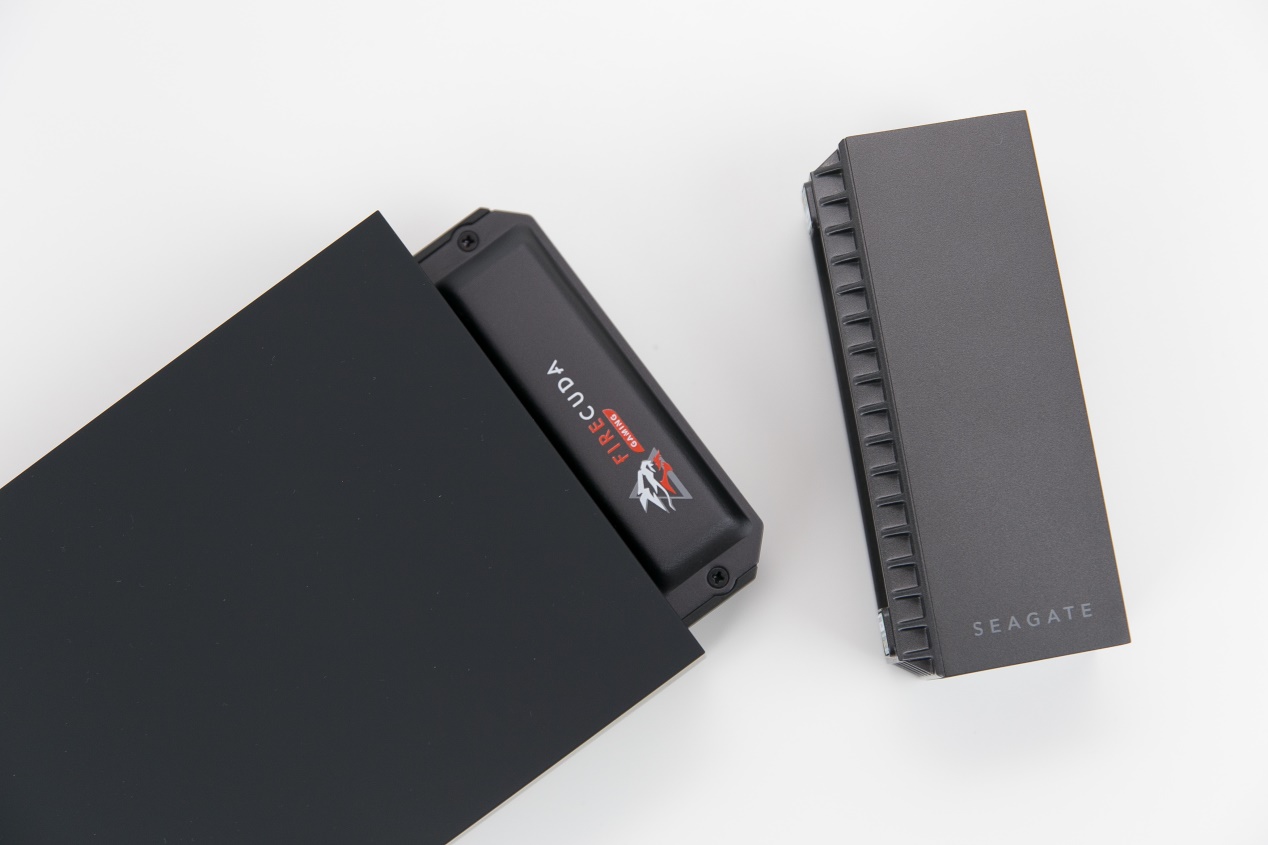 希捷酷玩3.516t,希捷firecuda520是希捷酷玩520吗