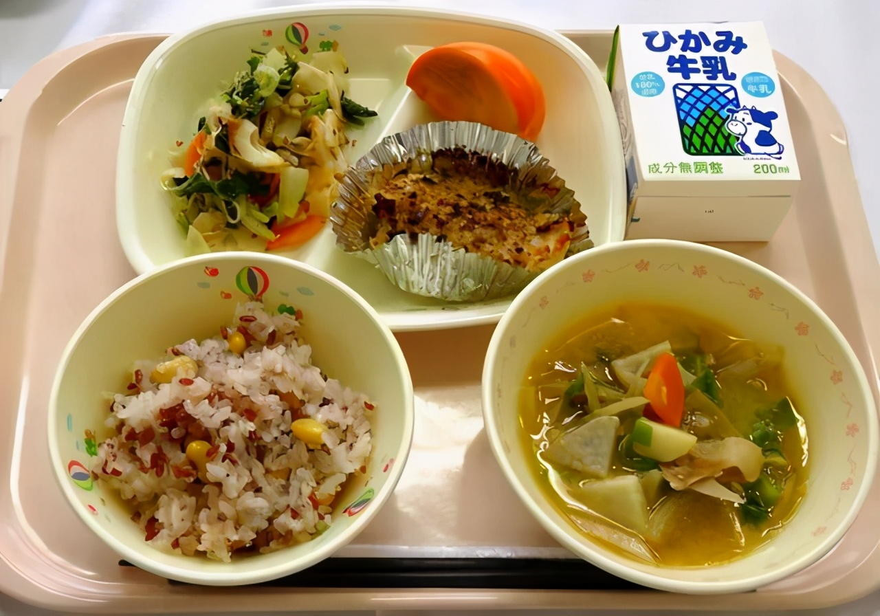 日韩幼儿园伙食,中日韩学生餐对比
