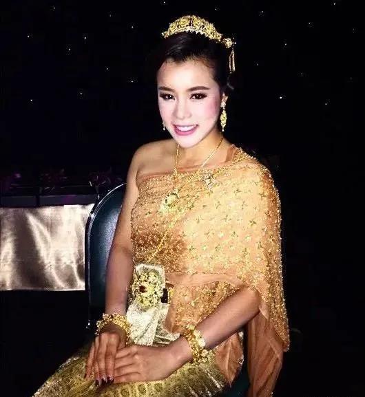 泰国传统服饰男士,泰国服饰传统女装图片