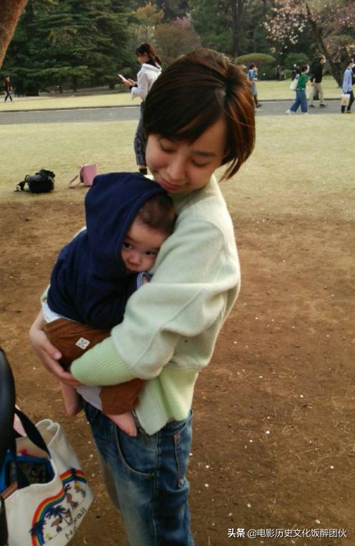 日本电影那个女孩,紫日里的日本姑娘是谁