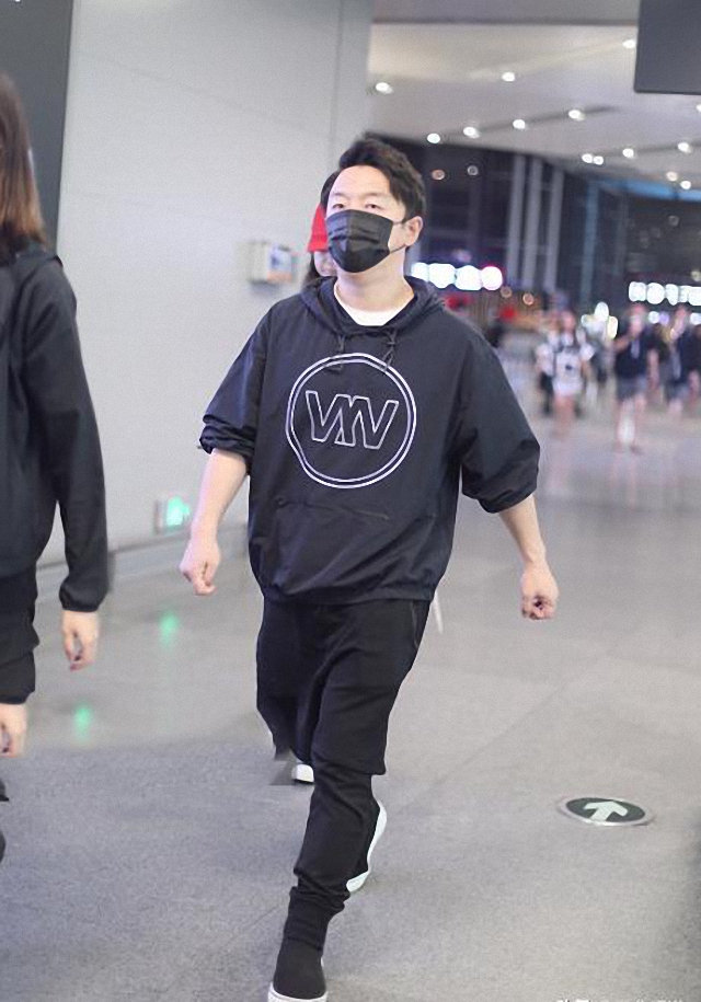 榛勬袱涓汉绌挎惌,榛勬袱鏃ュ父绌挎惌