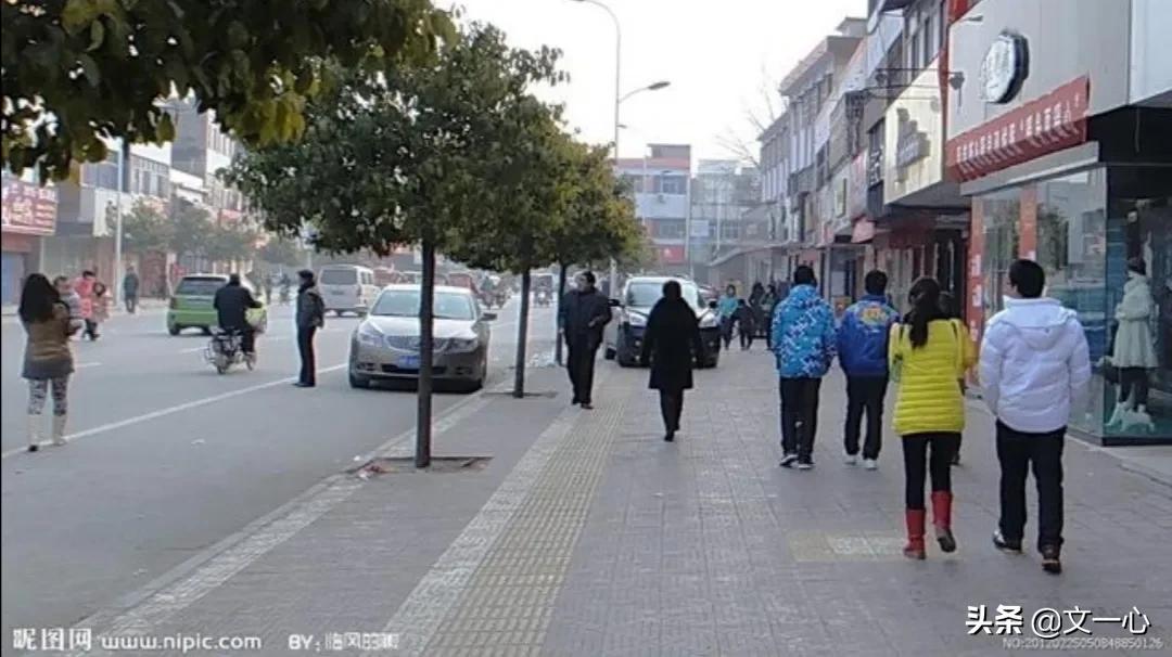 高中老师问谈恋爱有什么好处,跟高中老师谈恋爱怎么找话题