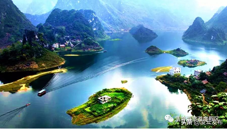 在国家4*级A**景区举行婚礼是一种怎样的体验？浩坤湖景区户外婚礼|让爱回归自然~