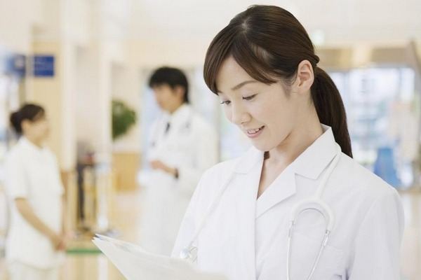 生完孩子半年不来姨妈,生完孩子半年不来月经身体虚