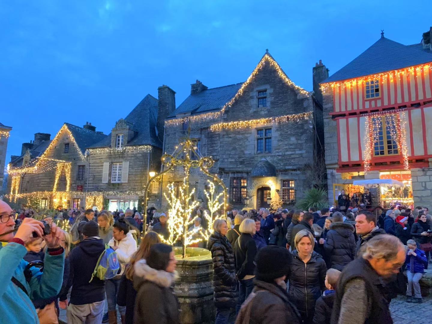 选玩具的小朋友好纠结,选玩具好纠结