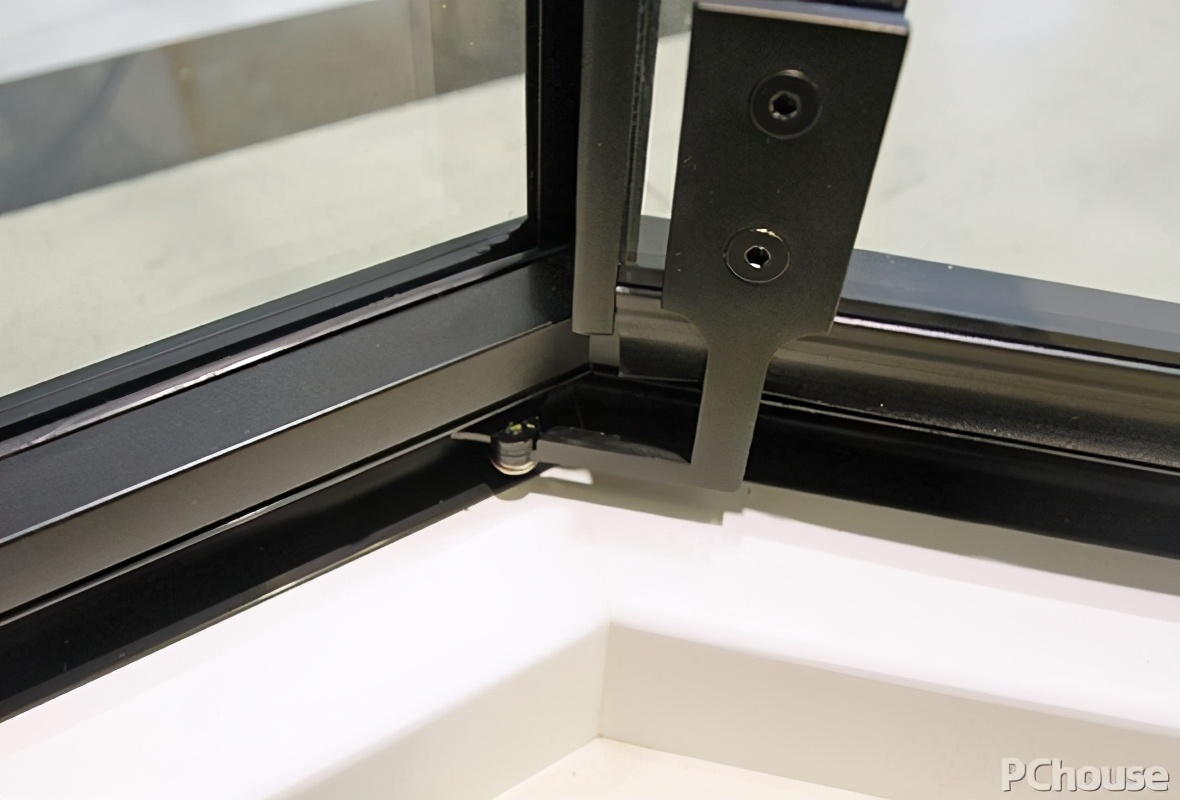 卫浴间淋浴房,扇形淋浴房跟圆弧形淋浴房哪个好