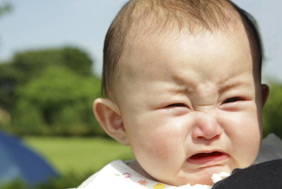 给刚出生的宝宝洗澡时，这三个部位别勤洗，对宝宝身体是一种伤害