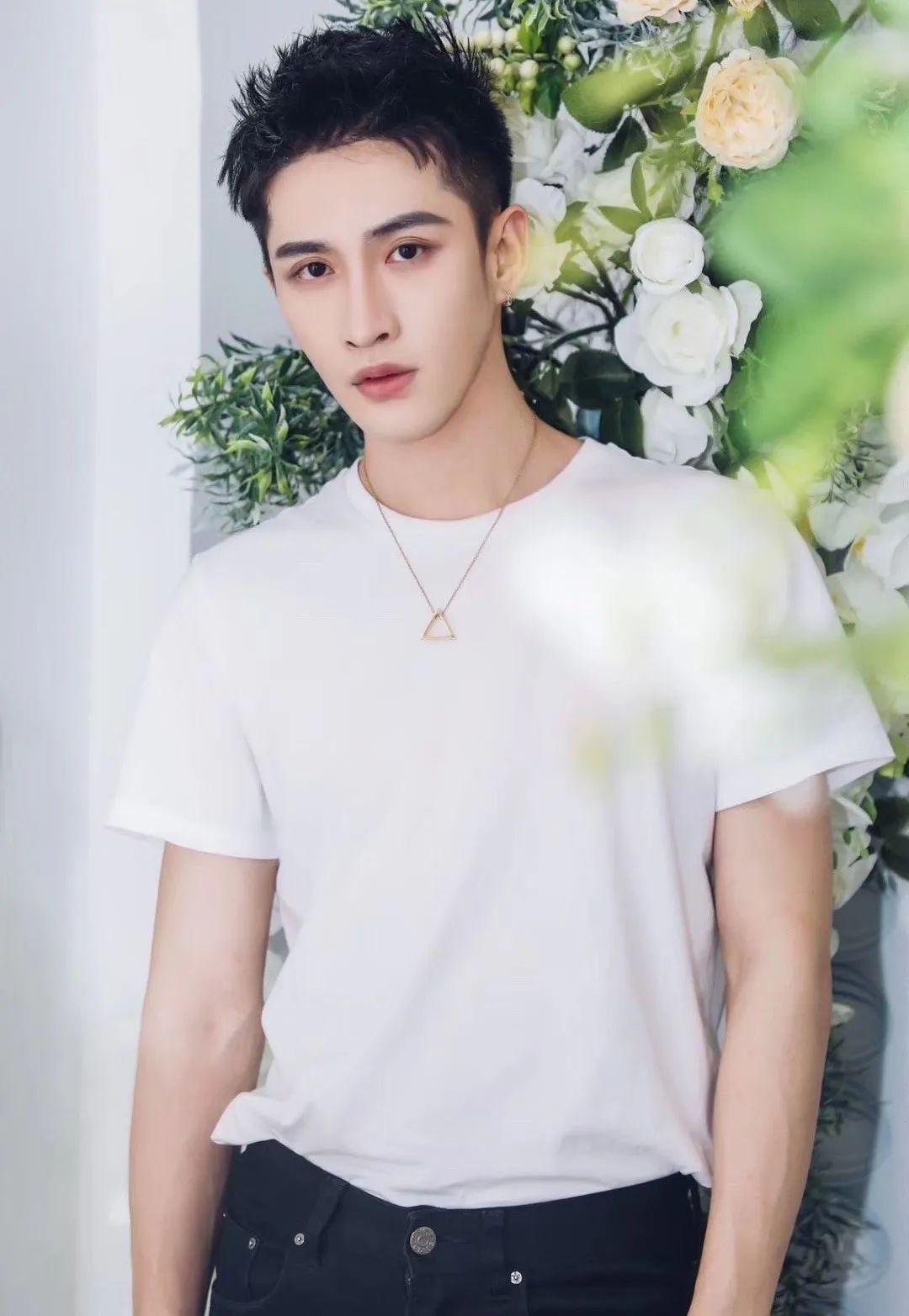 浣庤皟鐨勭敺鍚屼簨,娌夐粯瀵¤█鐨勭敺鍚屼簨