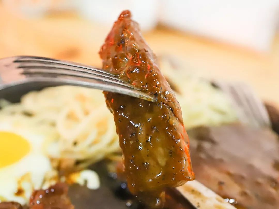 排队两小时，吃饭十分钟？传说中的老字号，真的值得排队吗？