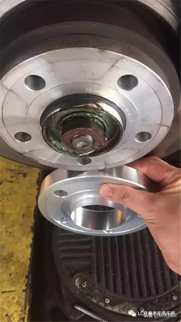 雪中的奔驰w211,向经典致敬奔驰w211