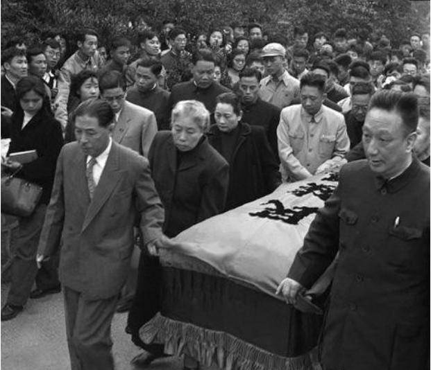 鲁迅七十年前的照片,鲁迅少年时期照片图文