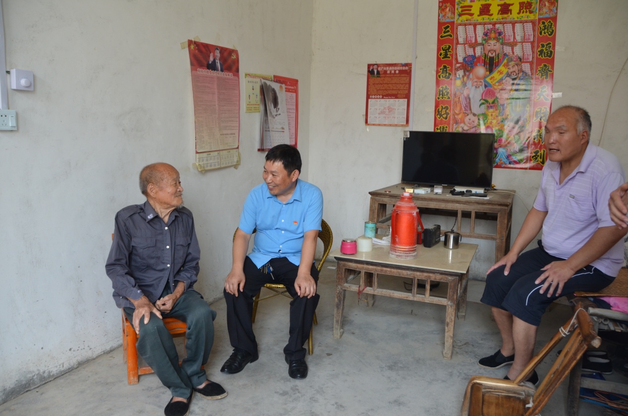 建功立业在乡村——记镇平县枣园镇城隍庙村第一书记徐建业