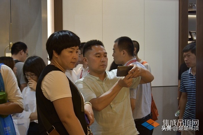 楚楚顶墙效果,楚楚顶墙新品