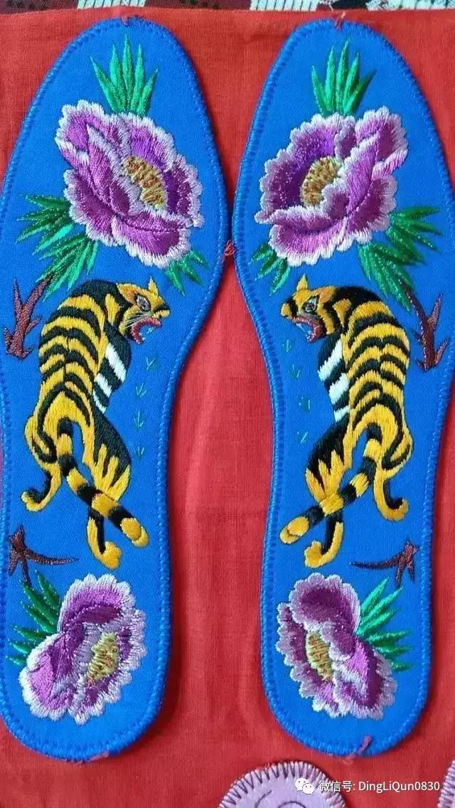 鞋垫上的刺绣艺术欣赏,鞋垫刺绣怎么刺绣熊猫嘴巴
