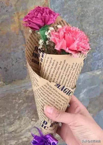 母亲节手工康乃馨简单又漂亮,母亲节适合给妈妈做的康乃馨手工