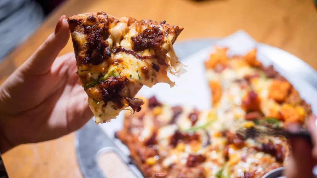 这是一家神奇Pizza小店，居然默默霸占着海口点评西餐榜TOP1