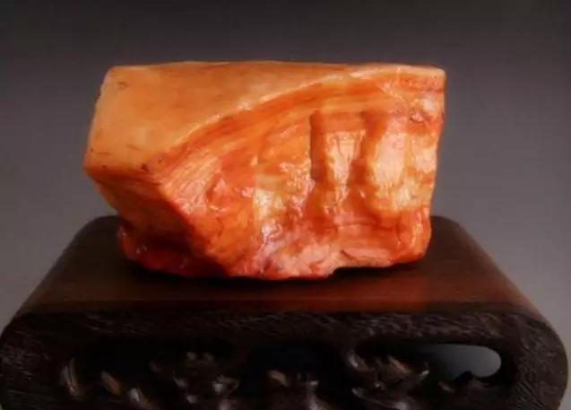 牧民捡到一块石头价格,牧民捡到石头值多少钱