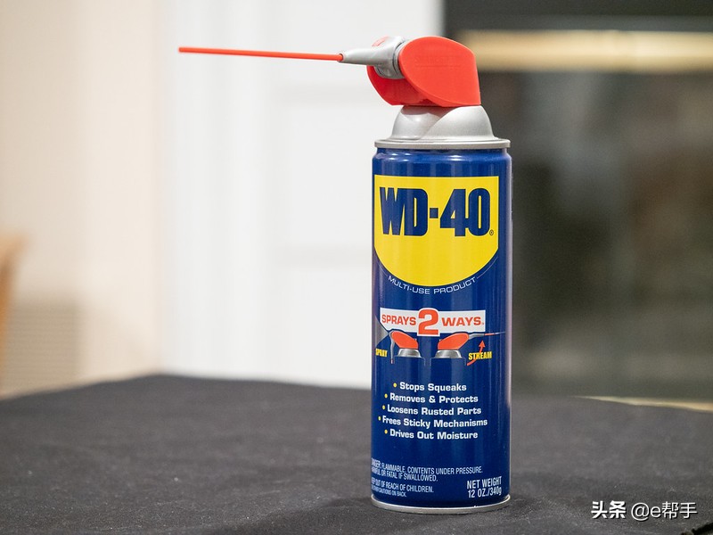 去除玻璃上的贴纸胶最快方法视频,玻璃塑料贴纸去除方法大全