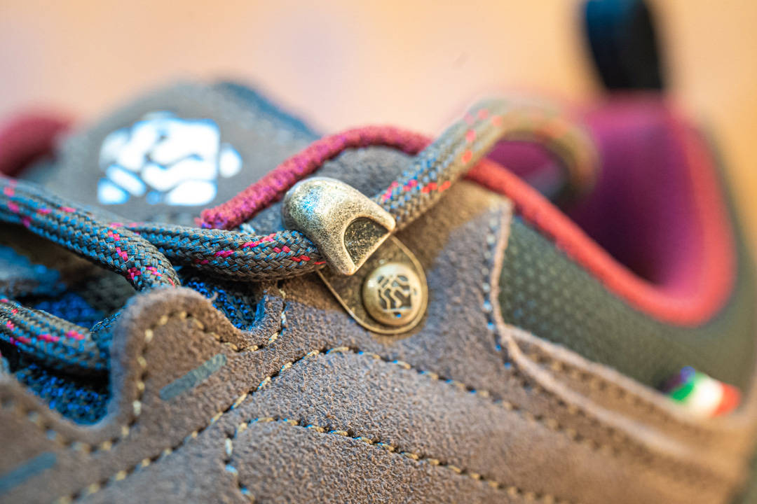 公认脚感最好的10双登山徒步鞋,久走不累脚的徒步鞋测评