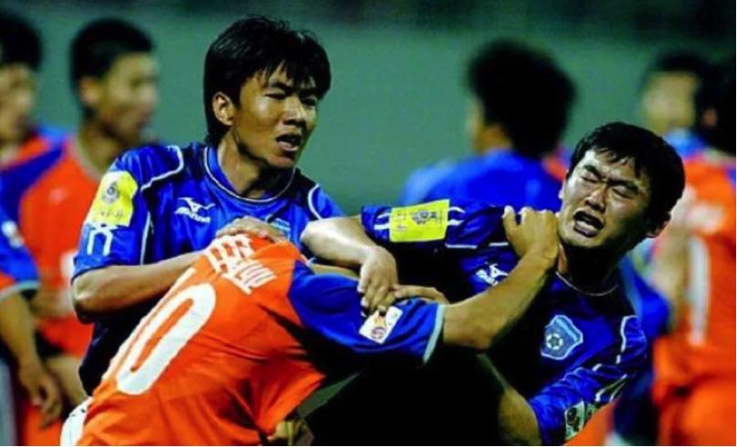 齐鲁德比变首尾大战,齐鲁德比泰山1:0青岛四连败