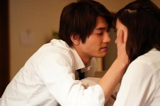 怀孕离婚是解脱还是更大的伤害,怀孕期间提出离婚是有多失望